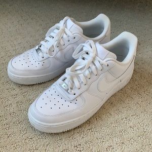 Woman’s white Air Force 1 low